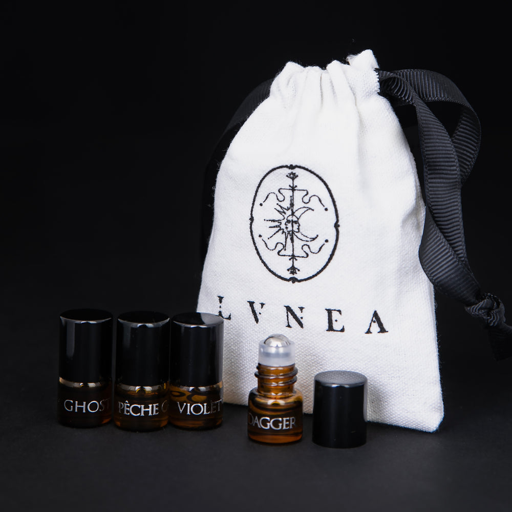 
                      
                        PARFUM BOTANIQUE | Parfums à l'huile - ENSEMBLE D'ÉCHANTILLONS
                      
                    