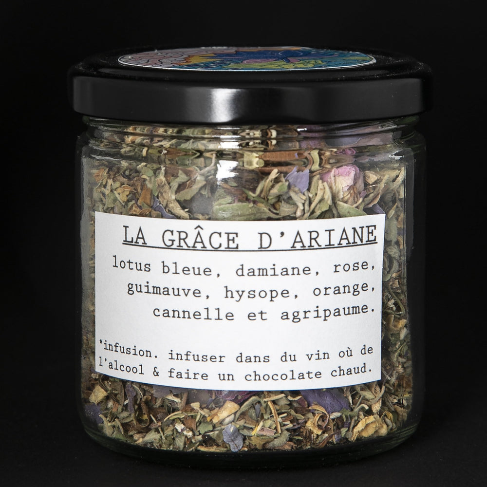 "Ariadne's Blessing" tea blend with french label side showing. It reads "La Grâce d'Ariane"